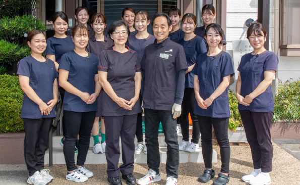 スタッフ集合写真